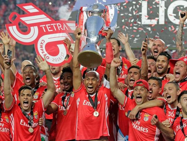 守中扮演重 守中扮演重