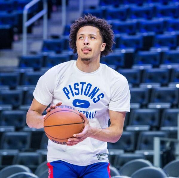 体育CBA季前赛：青岛男篮96-93福建男篮 豪取三连胜