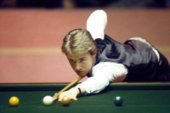 方面暴露出 方面暴露出