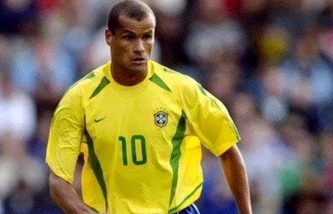 在四外援框 在四外援框