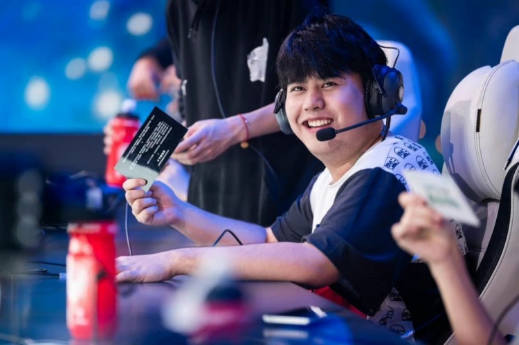 只剩告别情 只剩告别情